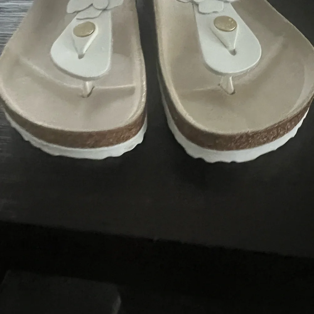 Birkenstock White Sandals with Floral Design - Picture 2 of 13